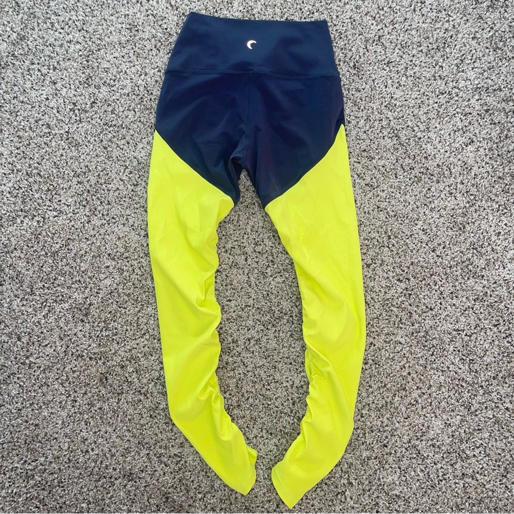 Zyia Active Parallel Luxe Hi Rise Leggings Neon Yellow and Gray